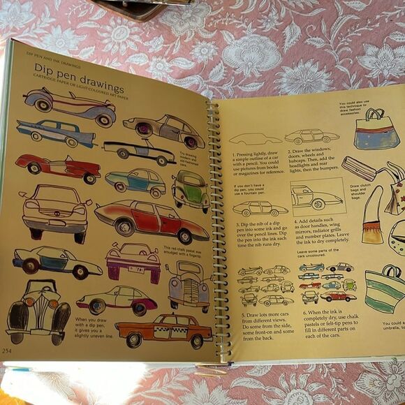 The Usborne Complete Book of ART Ideas 👩🏻🎨📚✂️✏️ - Picture 7 of 10